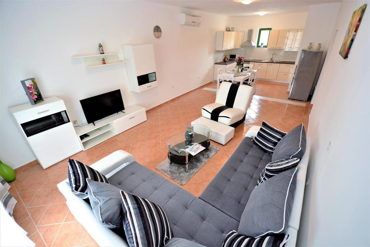 Villa Allegro Sukošan Exterior foto