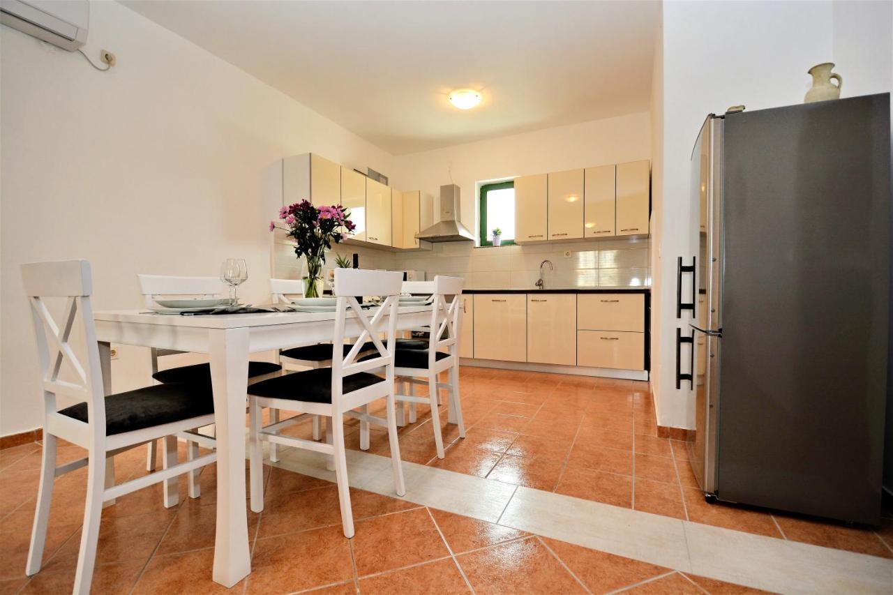 Villa Allegro Sukošan Exterior foto