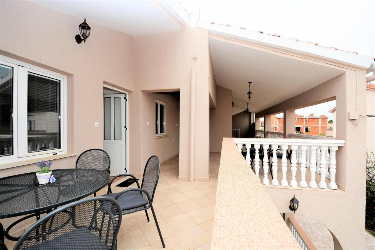 Villa Allegro Sukošan Exterior foto